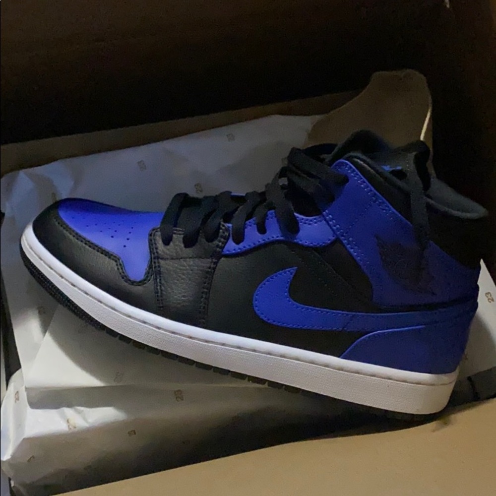Jordan 1 Mid Black/Hyper Royal